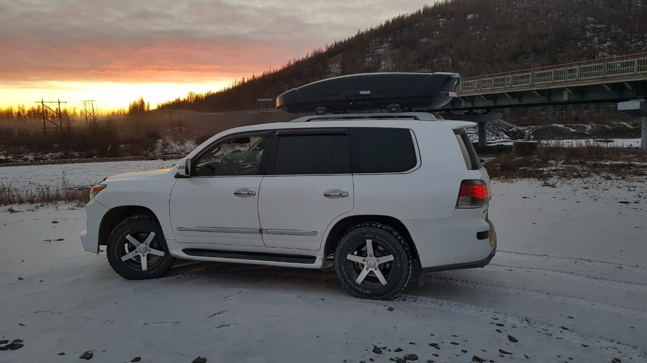 Lexus LX: фото владельца