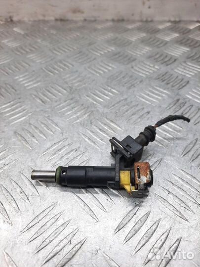 Форсунка Opel Zafira минивэн 1.8 Z18XER 2005