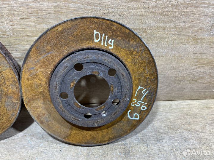 Комплект передних дисков Octavia Tour D119