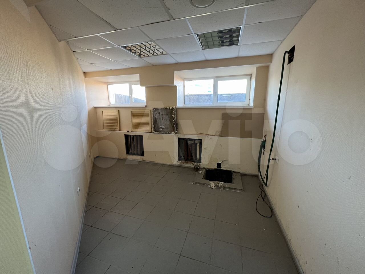 Нежилое помещение, 356 м²