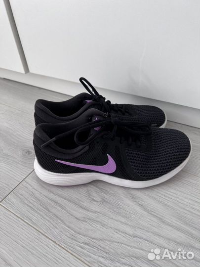 Кроссовки nike