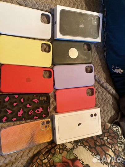 Чехлы на iPhone 11