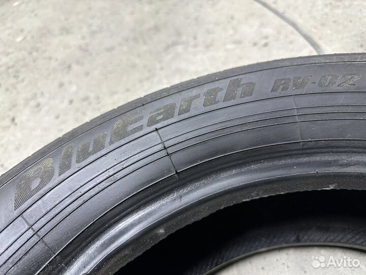 Yokohama BluEarth RV-02 205/60 R16 92H