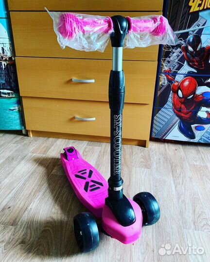Самокат розовый 3-4+