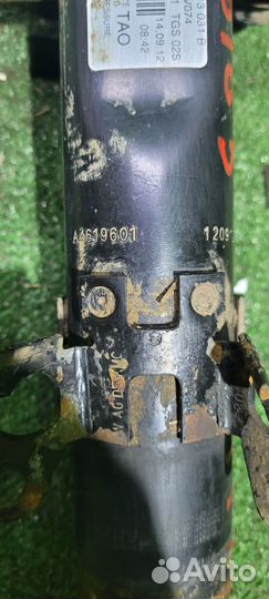 Амортизатор передний правый VW polo 5 (SED) 2012