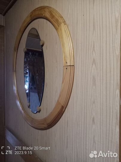 Зеркало настенное в оправе