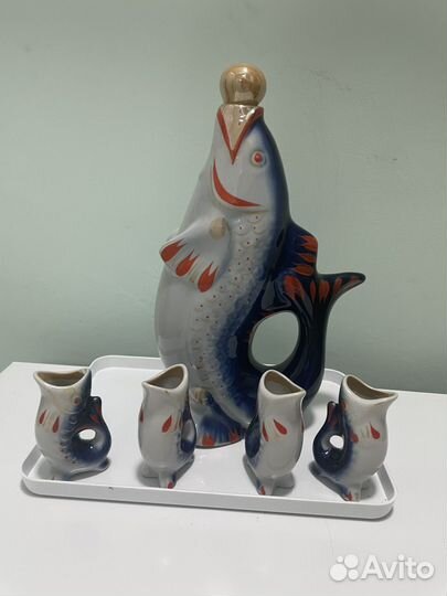Графин рыбка и 4 рюмок рыбок СССР