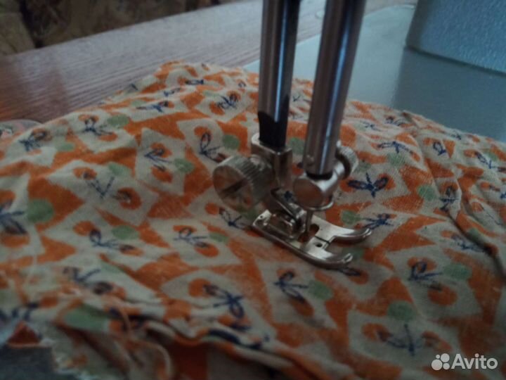 Швейная машина Подольск 142