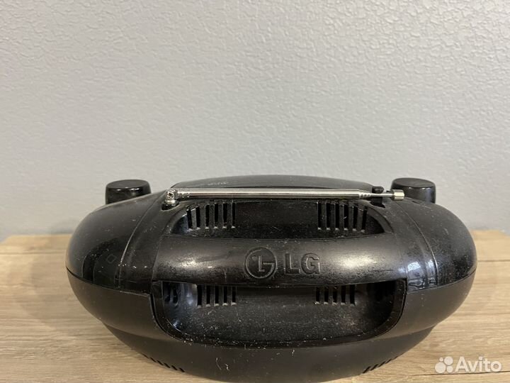 Радиоприемник и CD-плеер