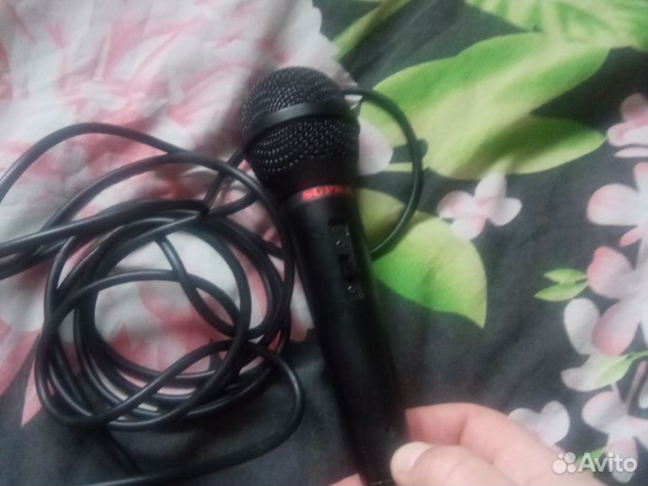 Микрофон для караоке проводной