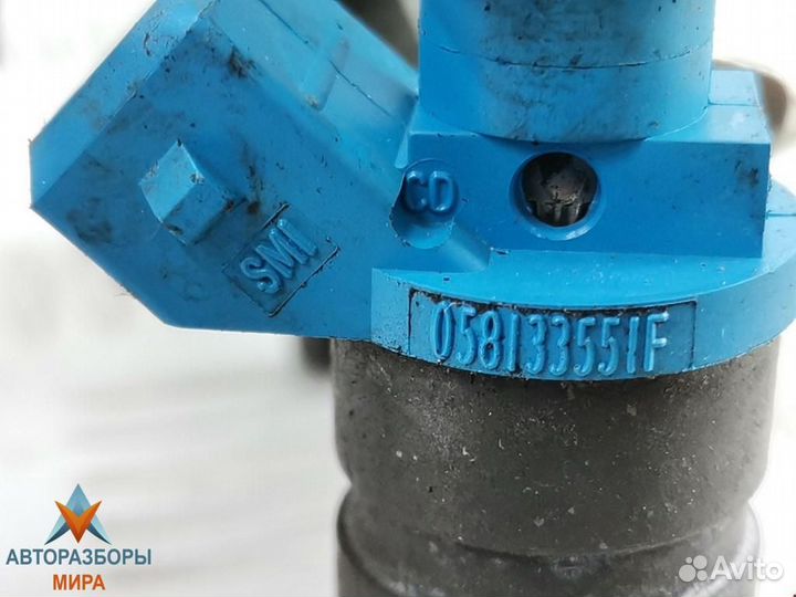 Форсунка Volkswagen Passat B5 2000 058133551F