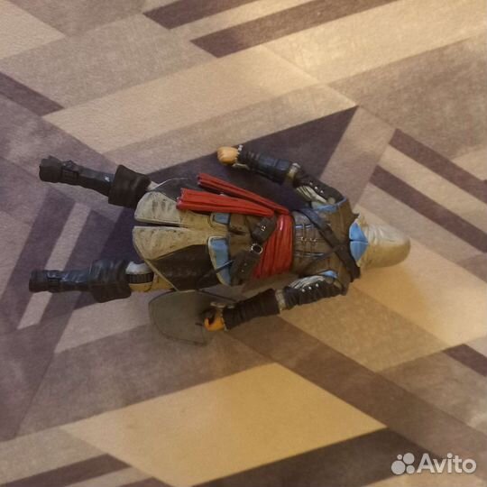 Фигурка ассасин creed