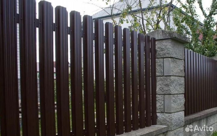 Забор из евроштакетника быстро работа по договору