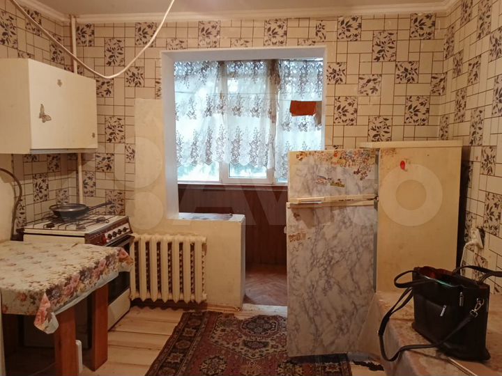 2-к. квартира, 54 м², 1/3 эт.