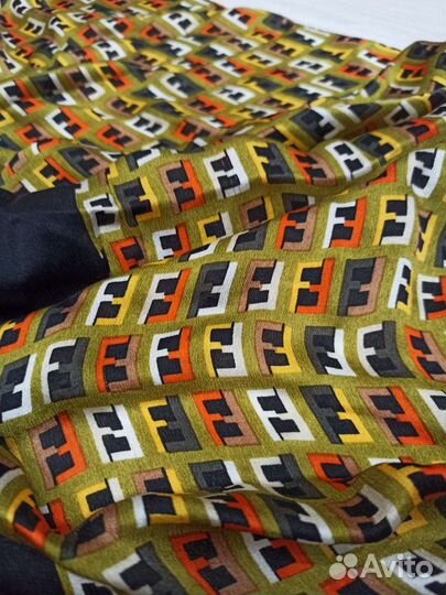 Палантины шелковые fendi и etro италия