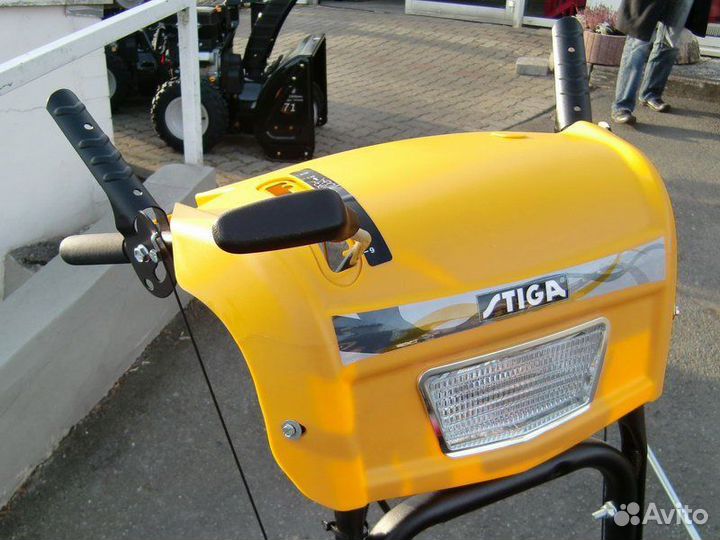 Снегоуборщик Stiga 1581 PRO