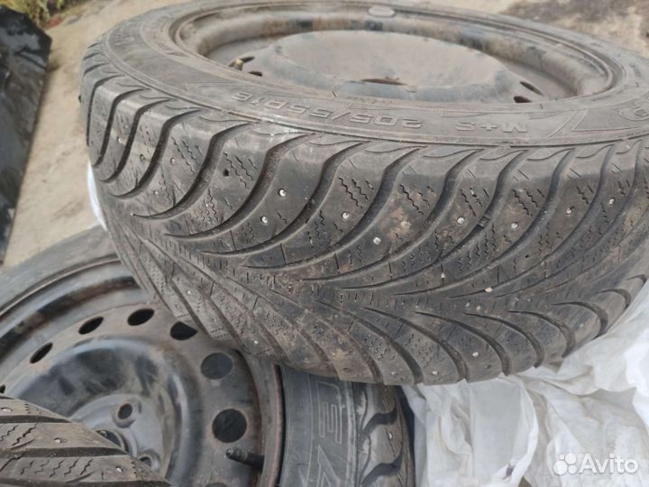 R16 Goodyear UltraGrip Extreme 205/55, PCD 5x114.3 DIA 38