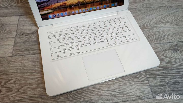 Apple MacBook 13 A1342 Mid 2010