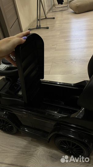 Машина каталка с родительской ручкой