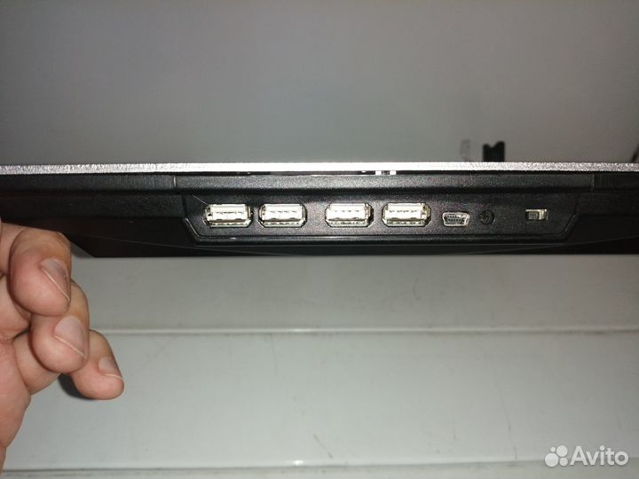 Подставка под ноутбук с USB 2.0 хабом