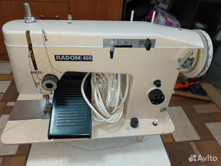 Швейная машина Радом