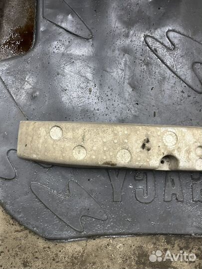 Абсорбер усилителя бампера galant 8