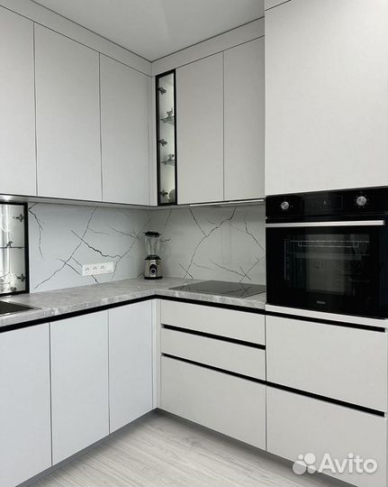 Кухня угловая легкая в уходе