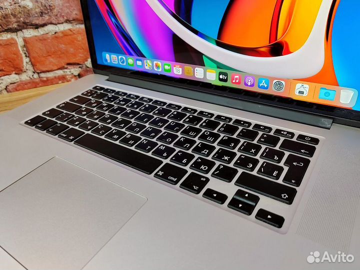 Макбук Apple с i7 и SSD256 для бизнеса Обмен