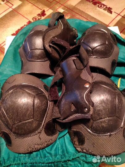 Роликовые коньки