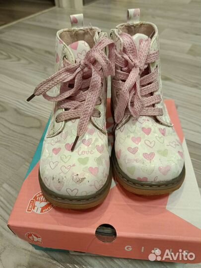 Ботинки для девочки