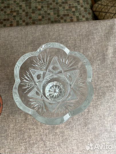 Хрустальная ваза