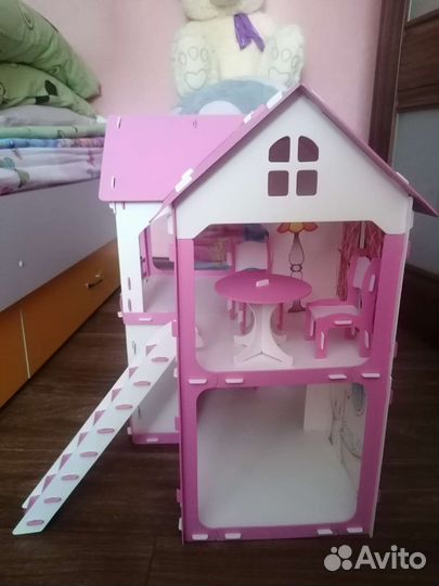 Домик кукольный