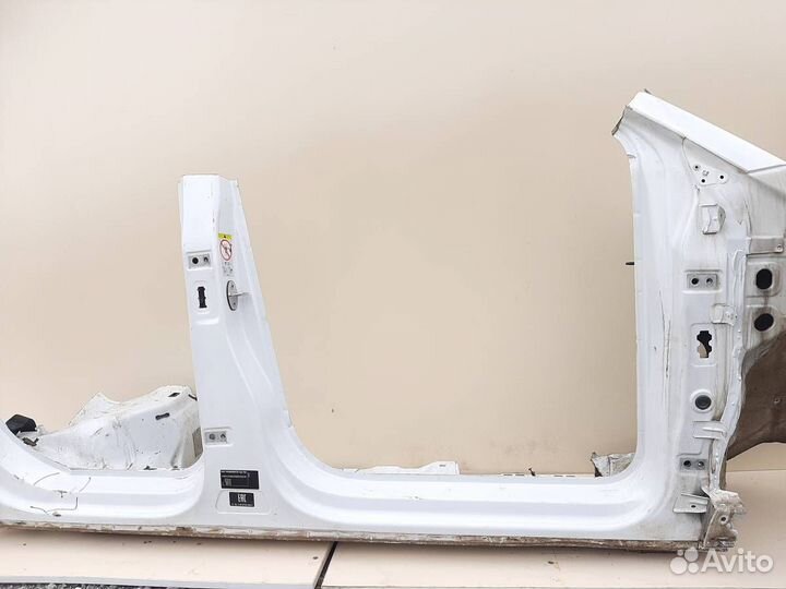 Порог со стойкой правый Skoda Karoq