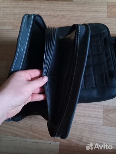 Продам чехол на планшет и сумки под диски