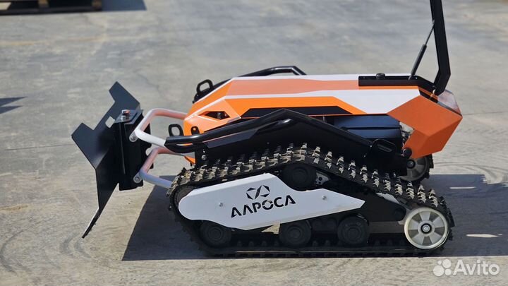 Робот снегоуборщик