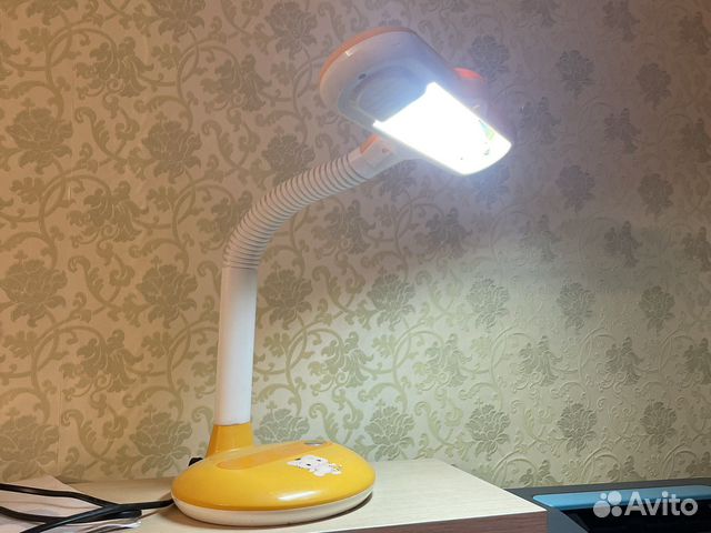 Лампа настольная