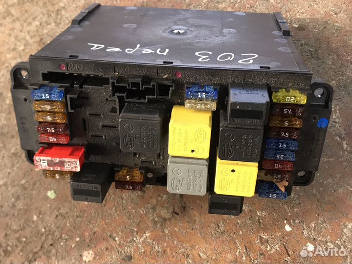 Мерседес 203 блок Sam передний