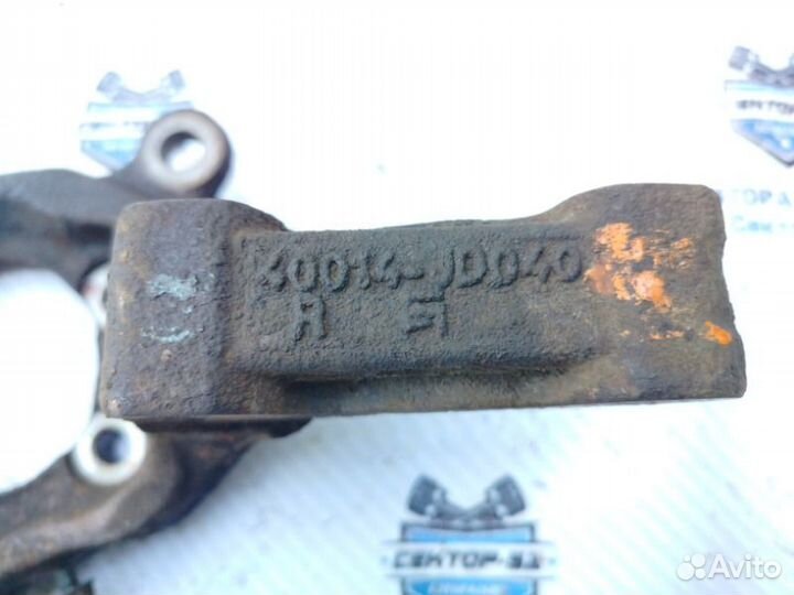 Кулак передний правый Nissan Qashqai J10