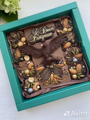 Букеты из шоколадных роз,клубника