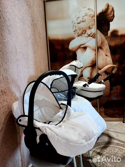 Детская коляска 3 в 1