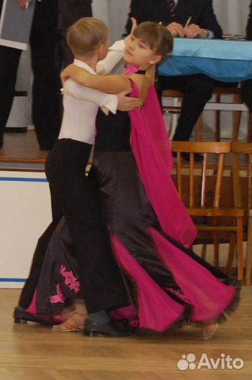 Платье для бальных танцев