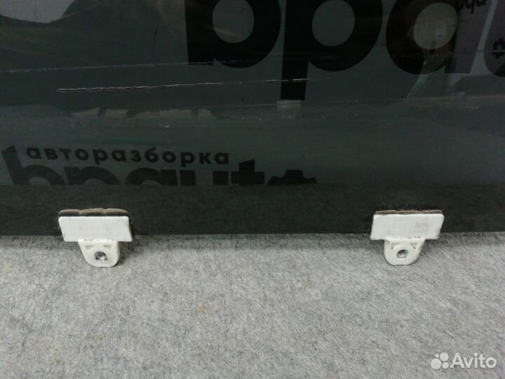 Стекло задней левой двери 823019U000 Nissan Note