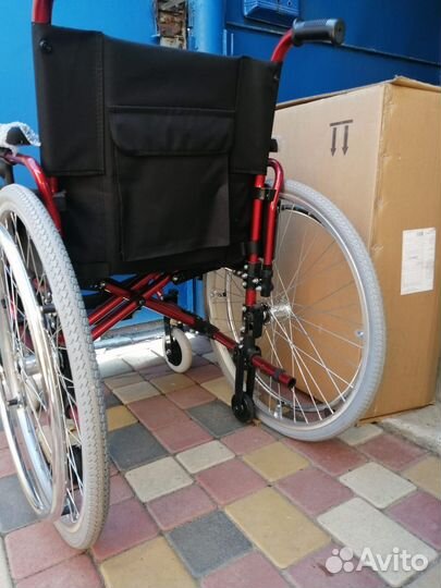 Кресло коляска новая. Ортоника