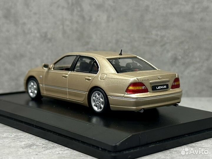 Редкая модель Lexus LS430 J-Collection 1:43