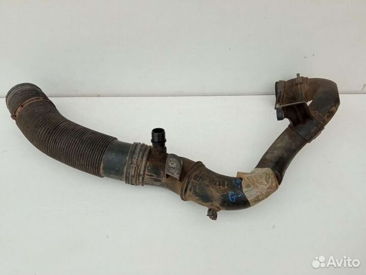 Патрубок интеркулера Volkswagen Golf 4 PX0446037,1