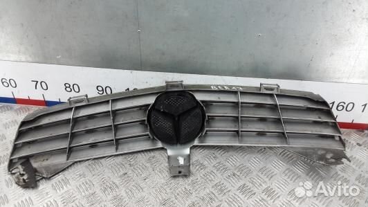 Решетка радиатора mercedes benz CLS C219 (BEA17QF0