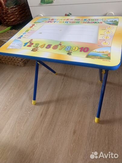 Детский столик