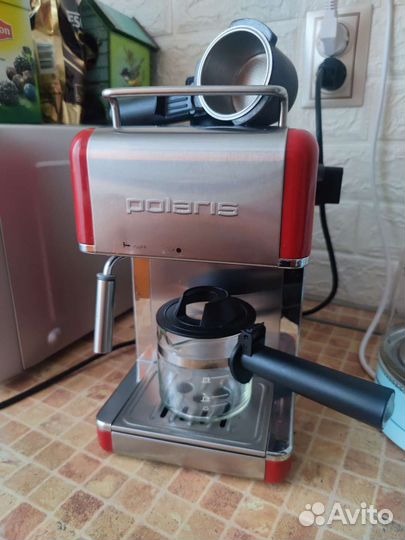 Кофеварка Polaris PCM 4002A