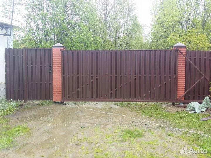 Заборы из евроштакетника от производителя