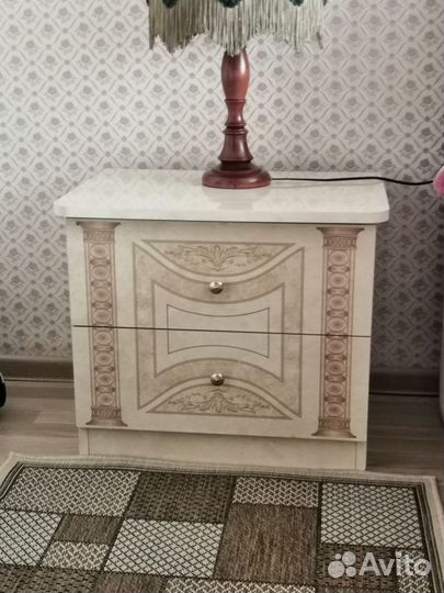 Спальный гарнитур